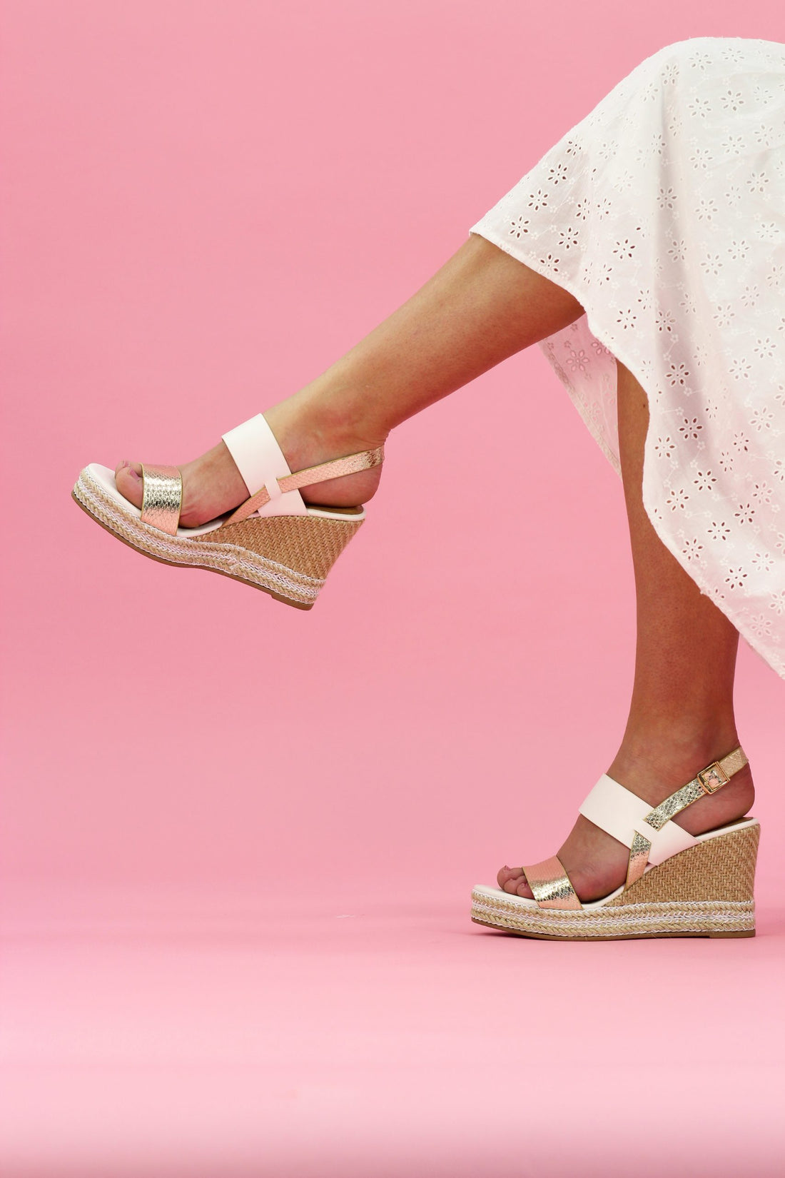 The Best Guide to Beach-Ready Sandals