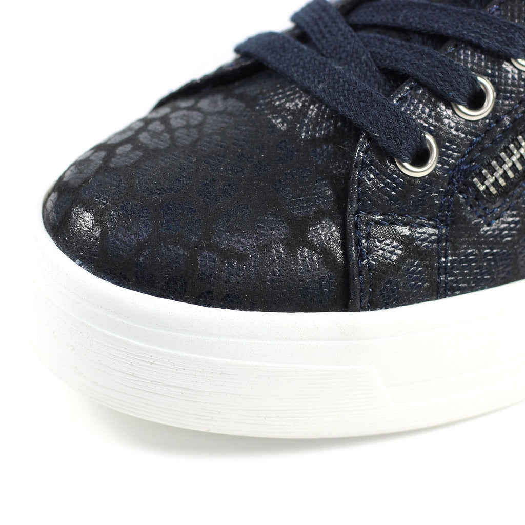 Charm Black Trainer