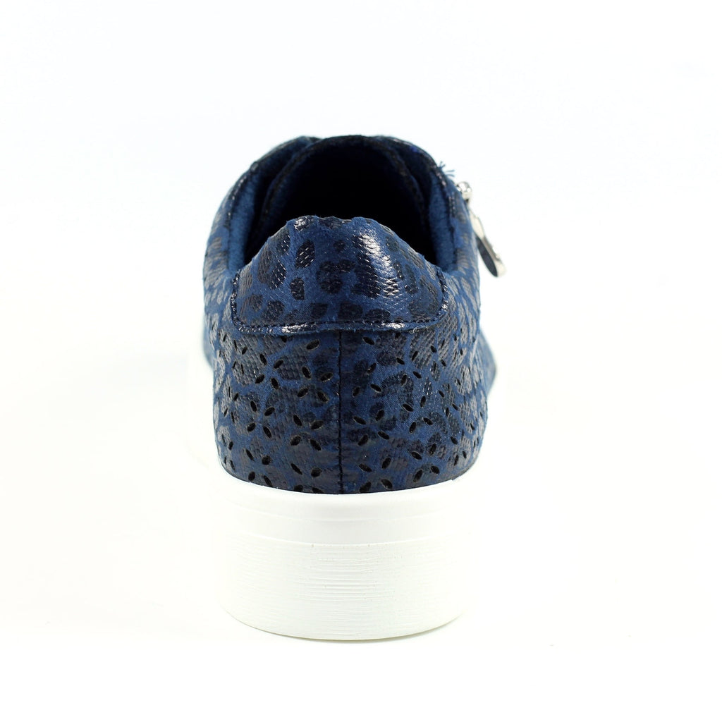 Charm Navy Trainer
