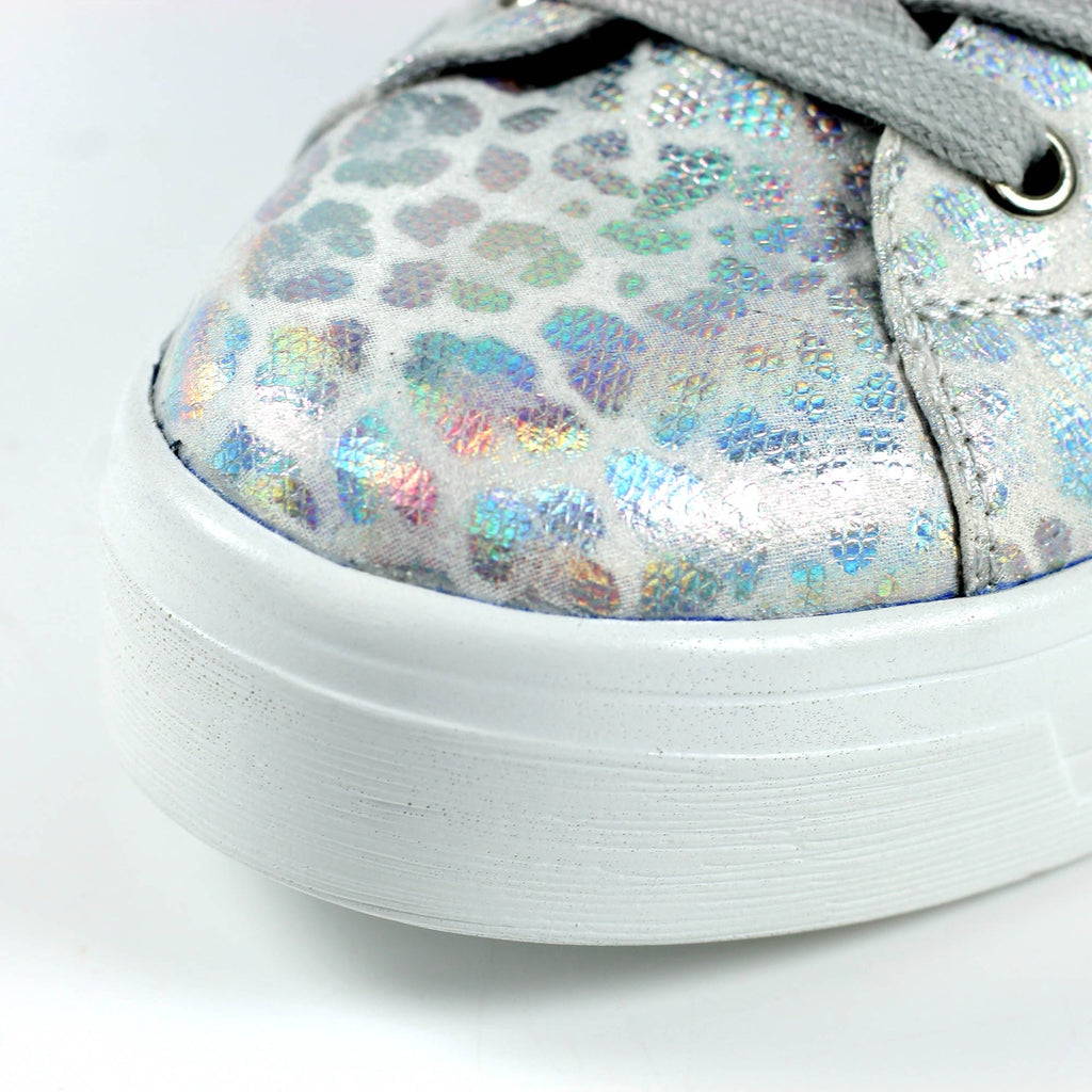 Charm White Trainer