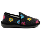 Sepal Black Slipper