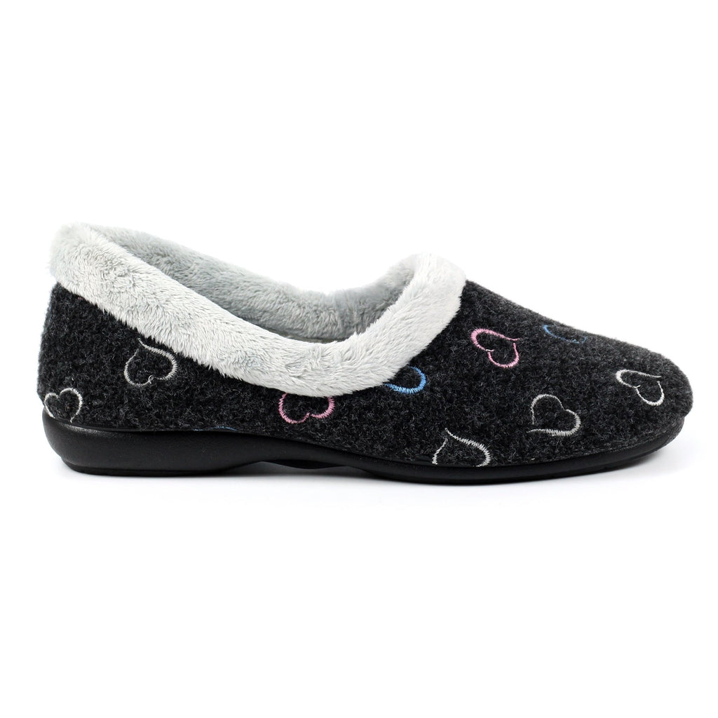 Sandino Black Slipper