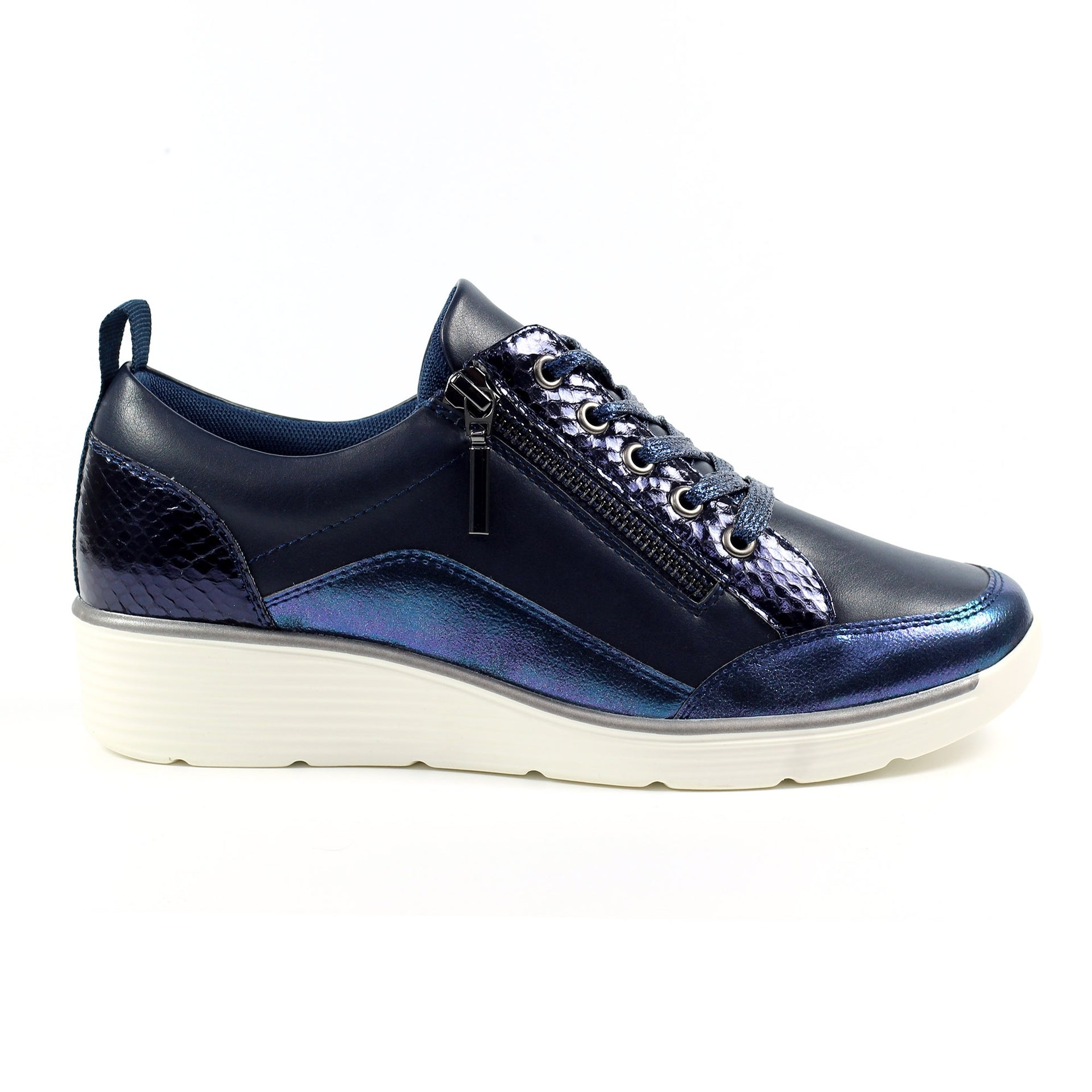 Kiley Navy Trainer