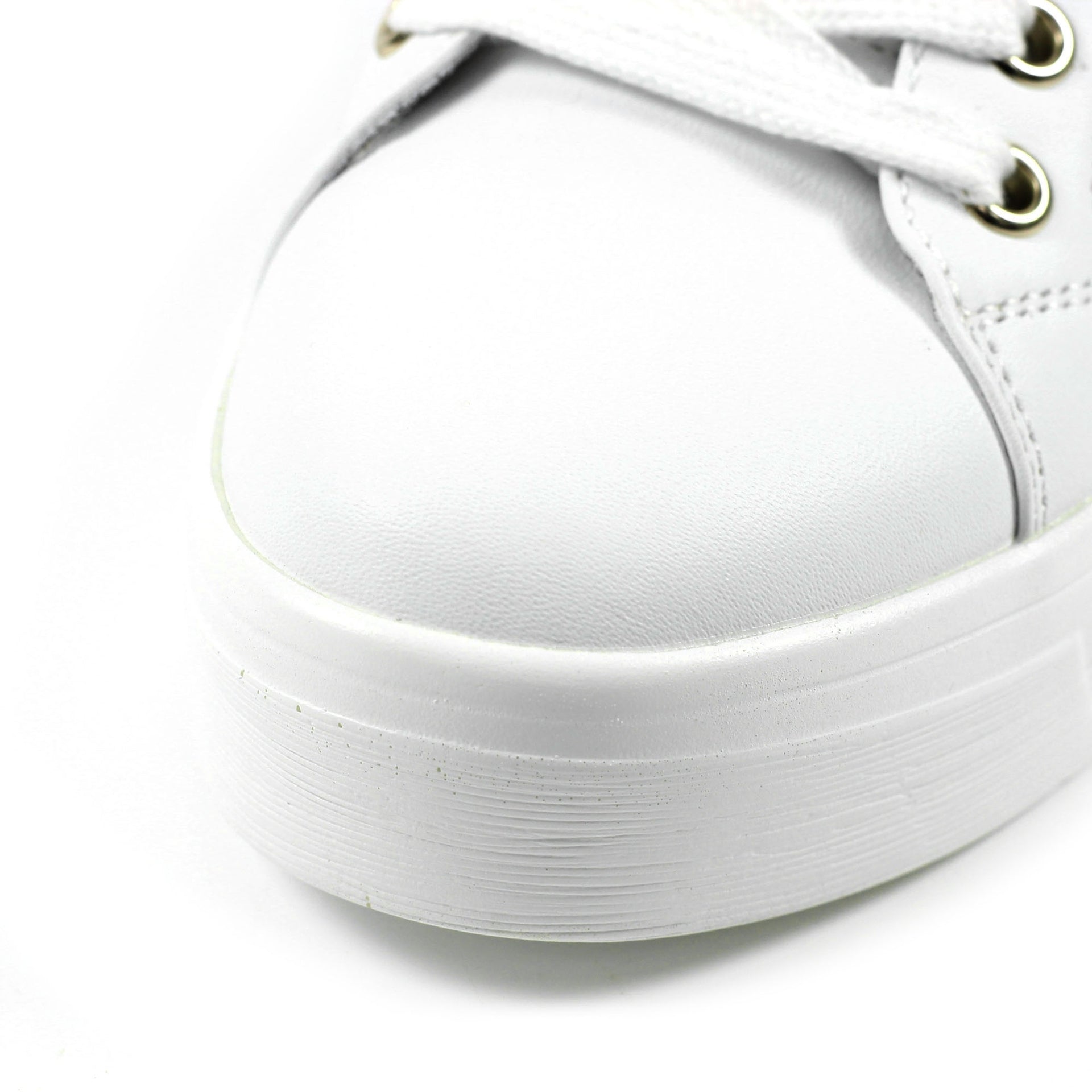 Nia White Trainer