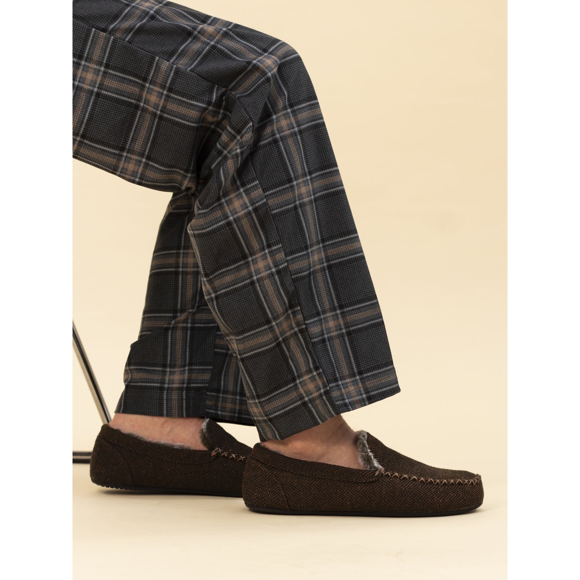 Hendrix Brown Slipper