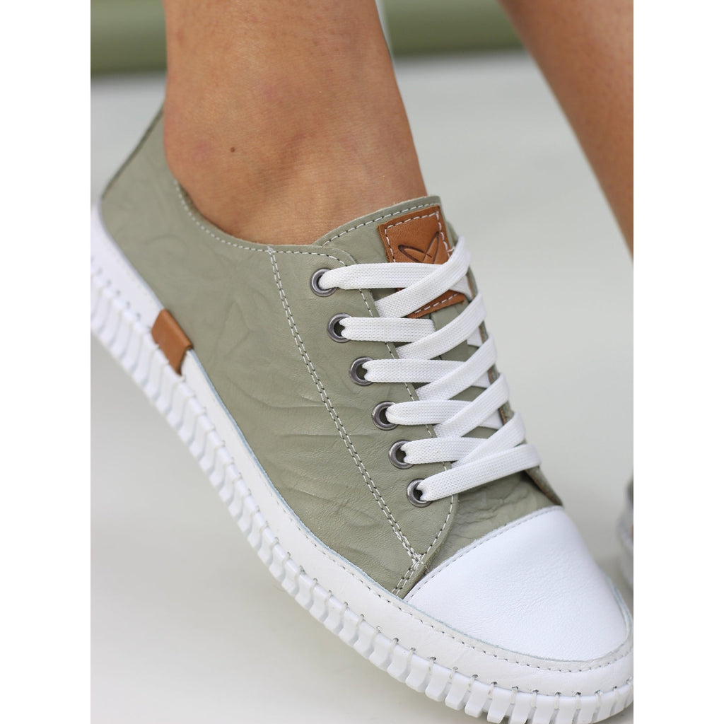Truffle II Khaki Leather Plimsoll