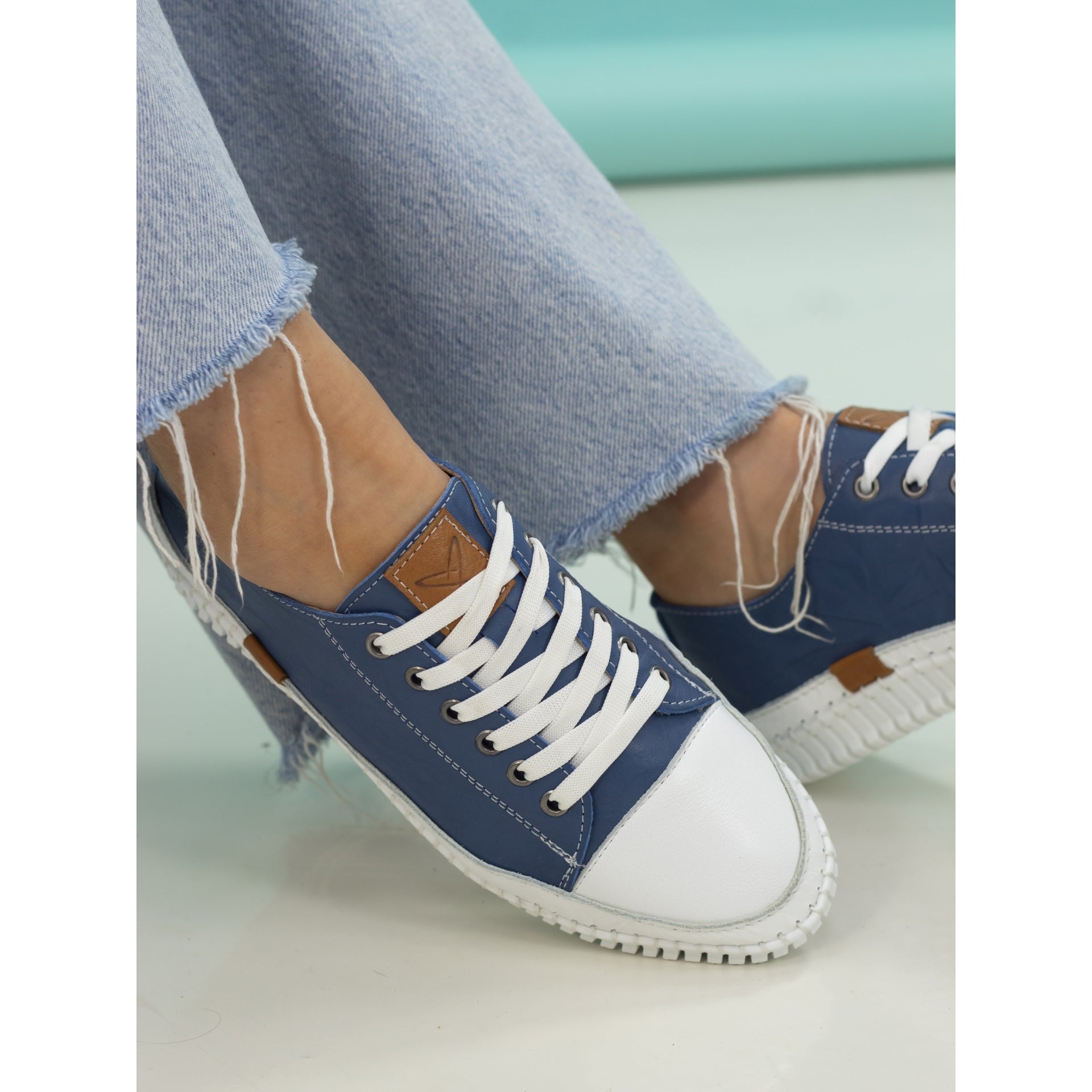 Truffle II Mid Blue Leather Plimsoll