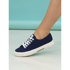 Naomi Navy Trainer