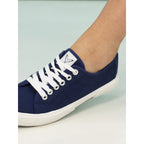 Naomi Navy Trainer
