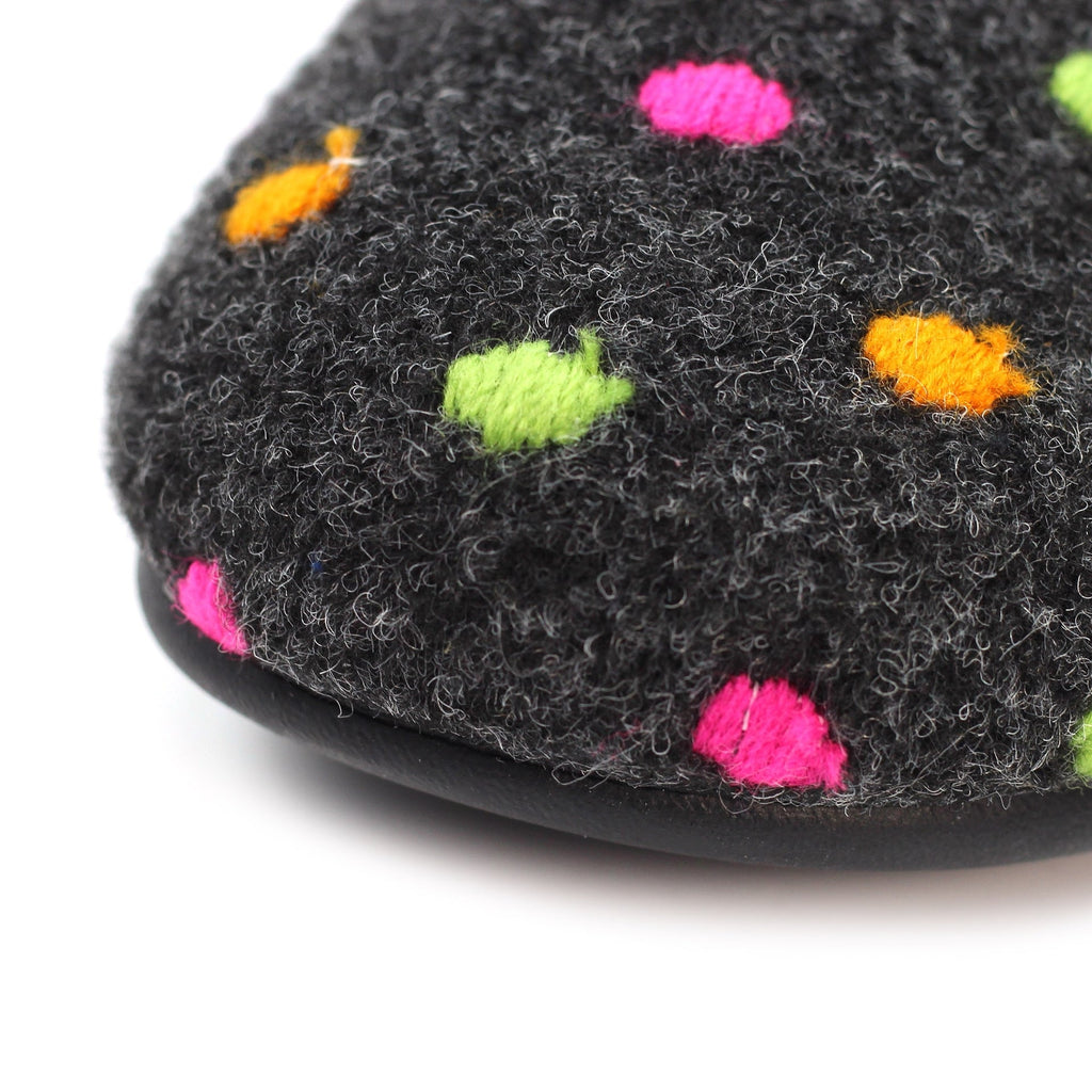 Studio Black Full Slipper