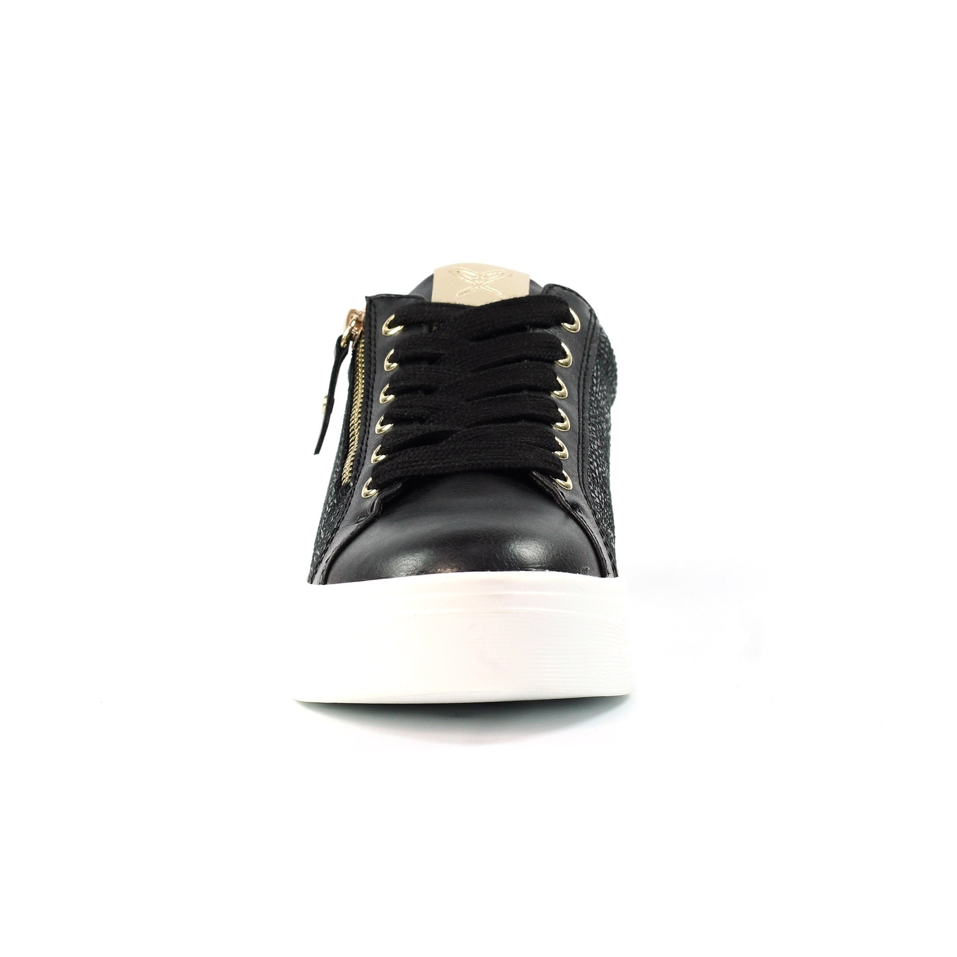 Hype Black Trainer