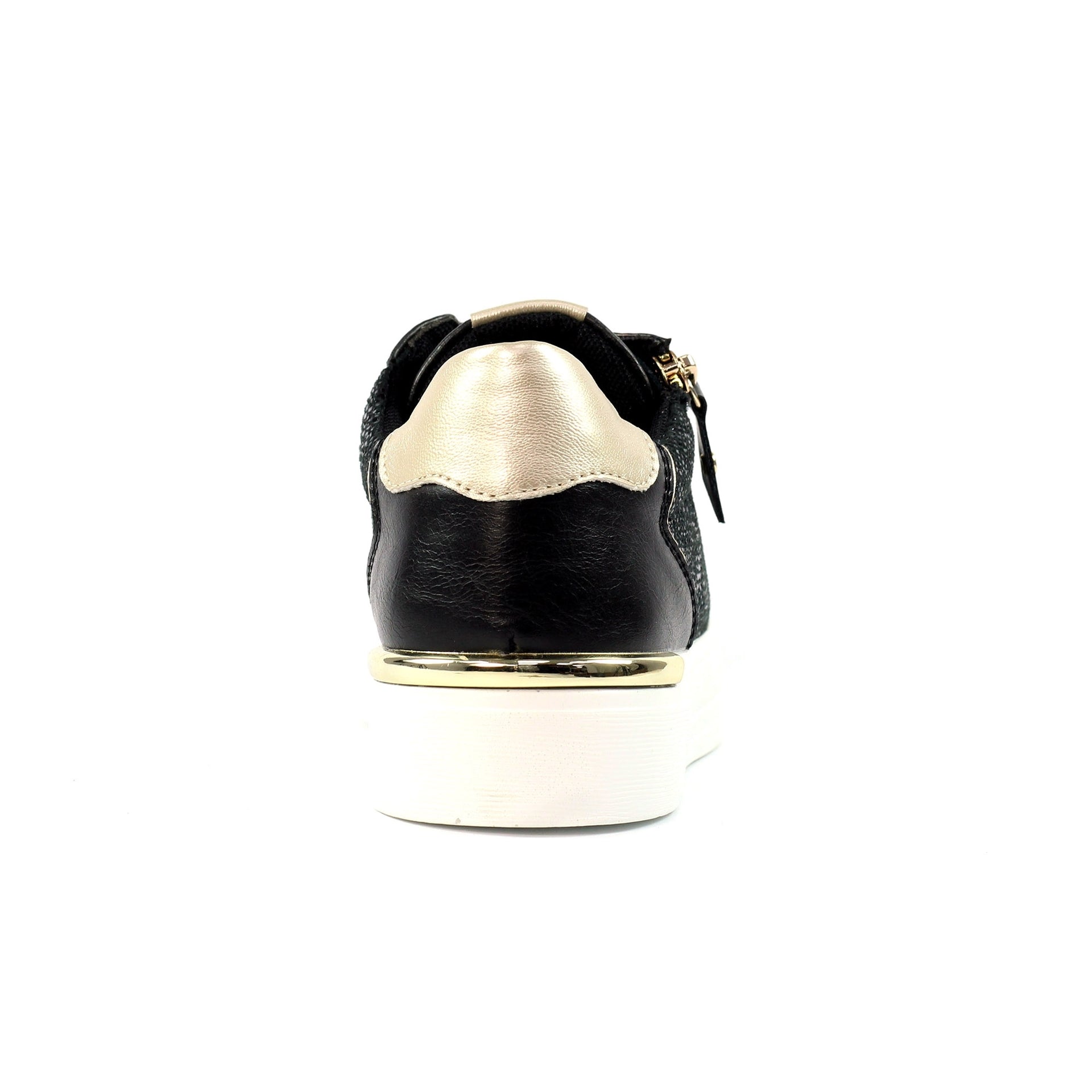 Hype Black Trainer