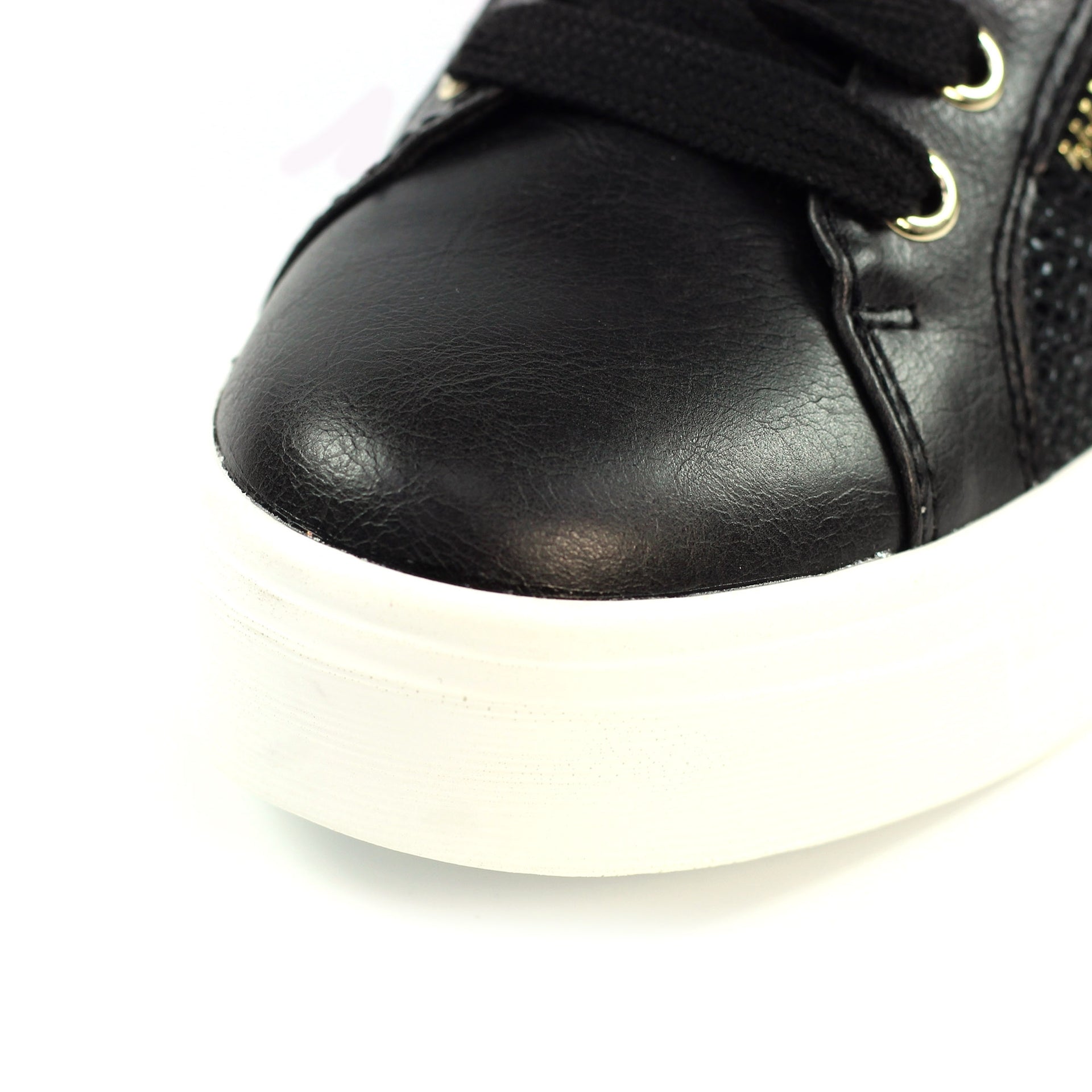 Hype Black Trainer