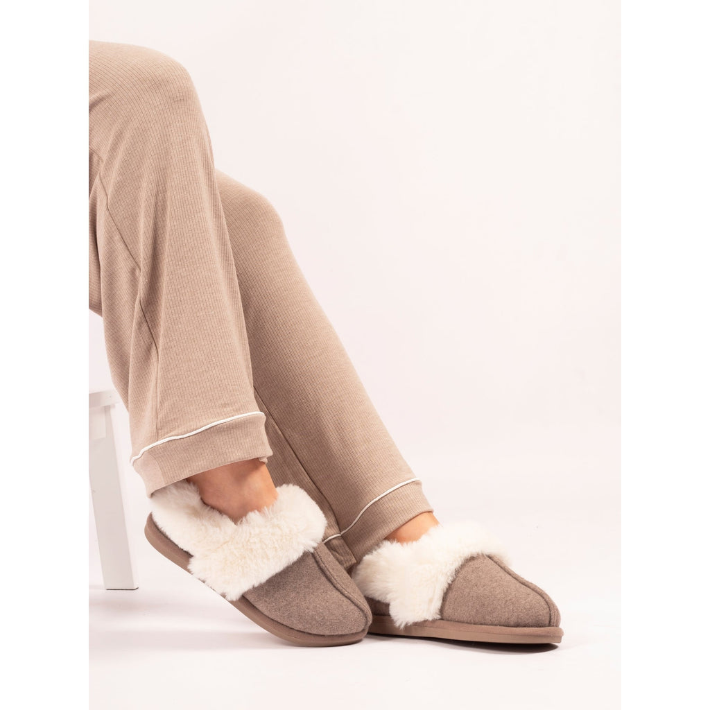 Ember III Taupe Boxed Slipper