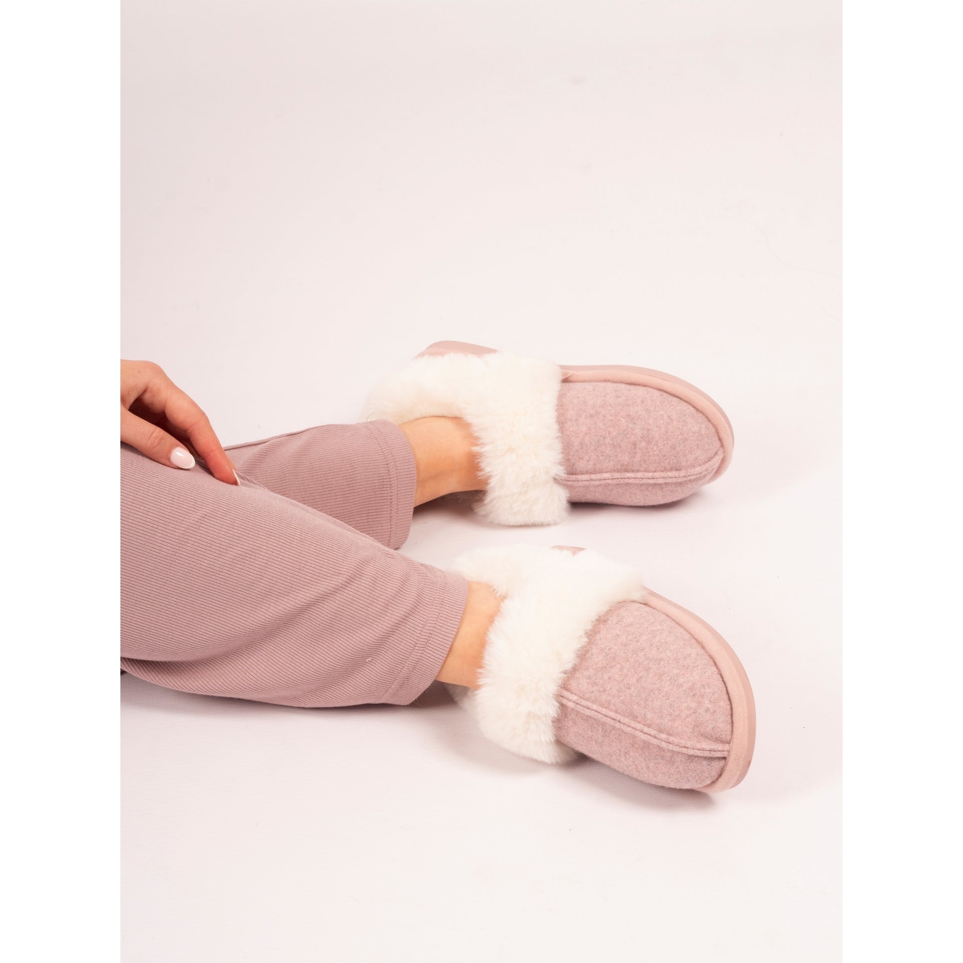 Ember III Pink Boxed Slipper