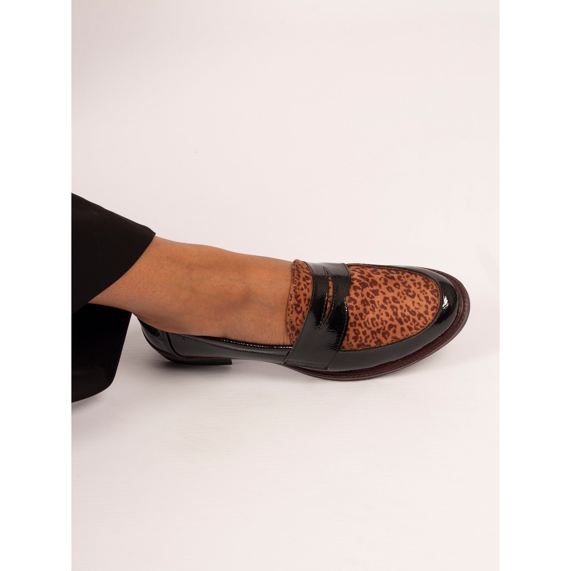Titan Black Patent Shoe