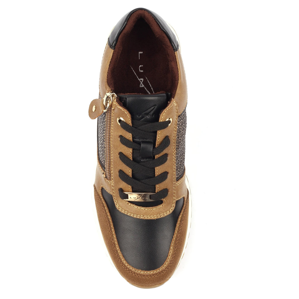 Noble Brown Trainer