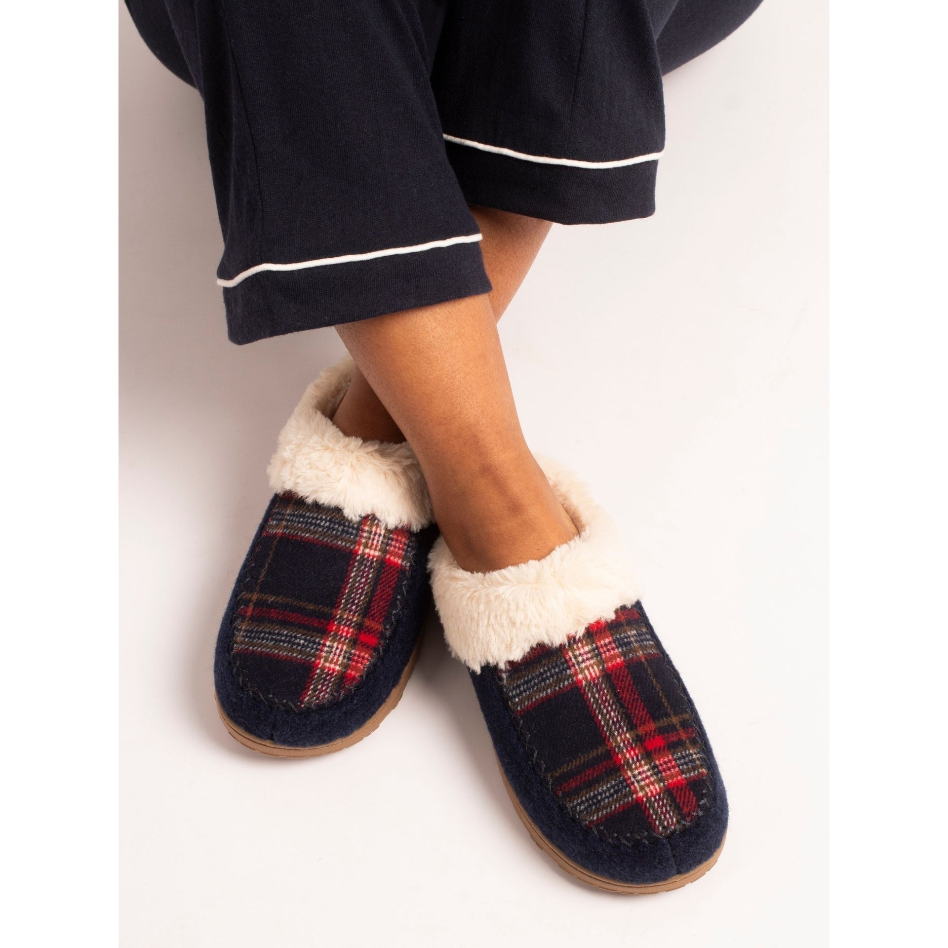 Emblaze II Navy Slipper