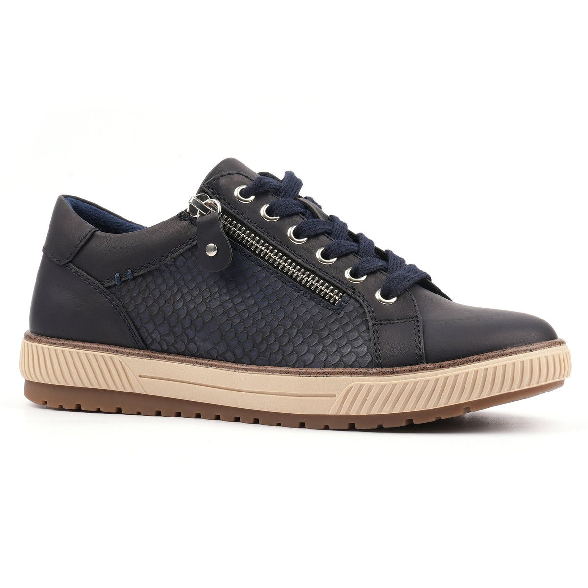 Shaka Black Trainer