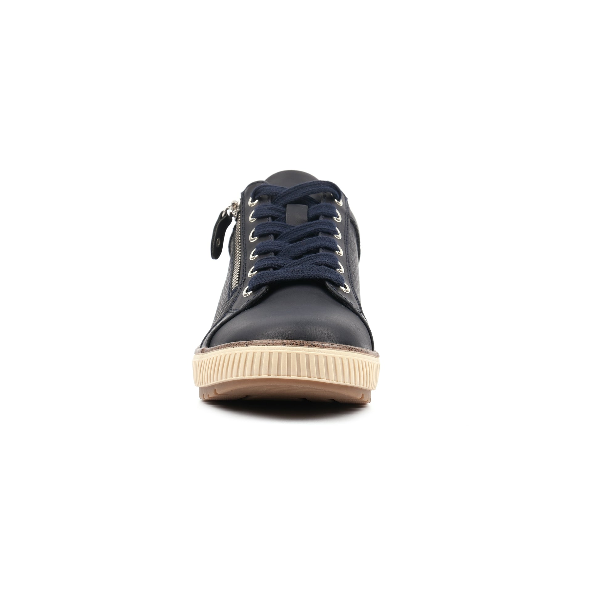 Shaka Black Trainer