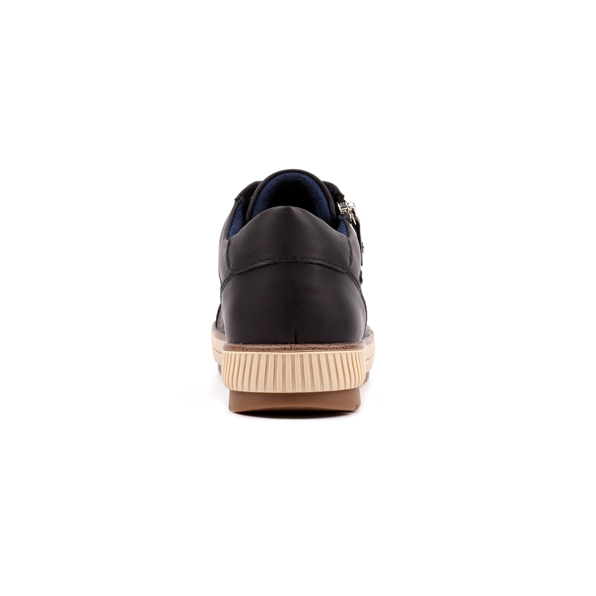 Shaka Black Trainer