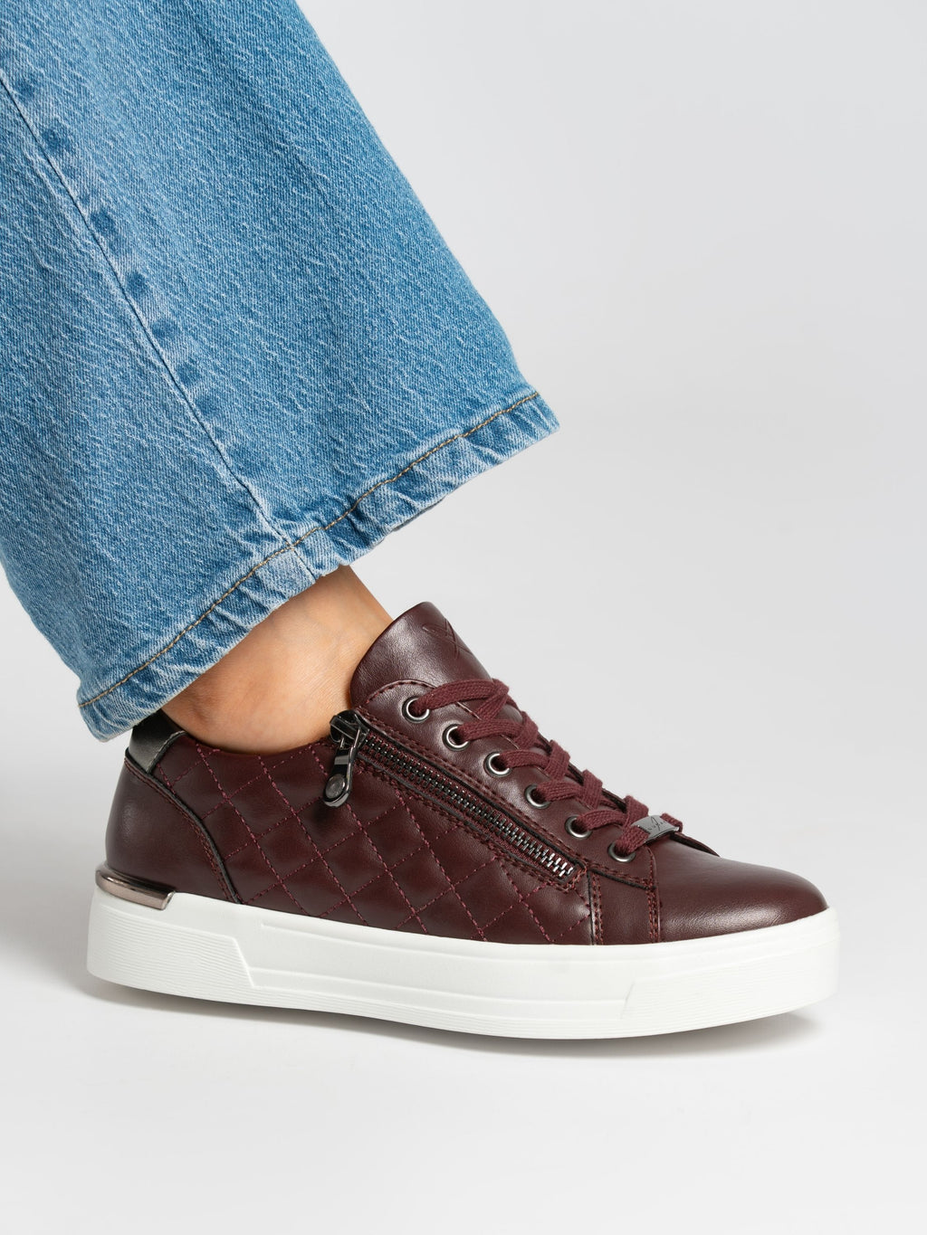 Xenon Burgundy Trainer