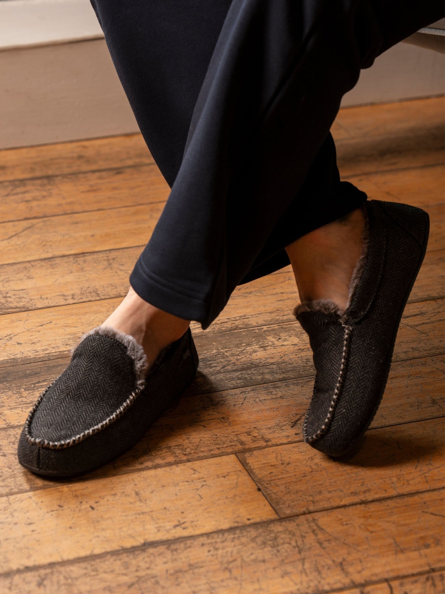 Hendrix II Grey Slipper